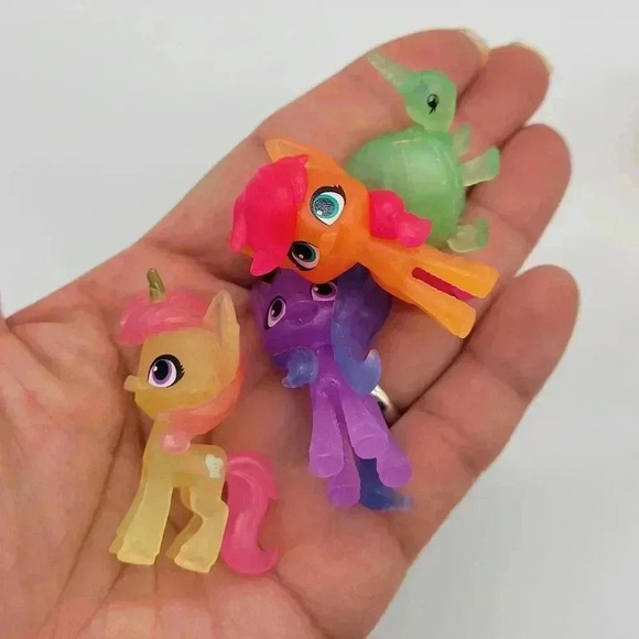 My Little Pony Snow Party Countdown Figure Lot of 20 - Mix Figures Fun Colors - Picture 4 of 5